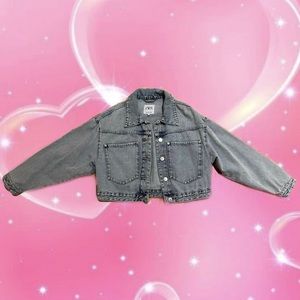 Cropped denim jacket